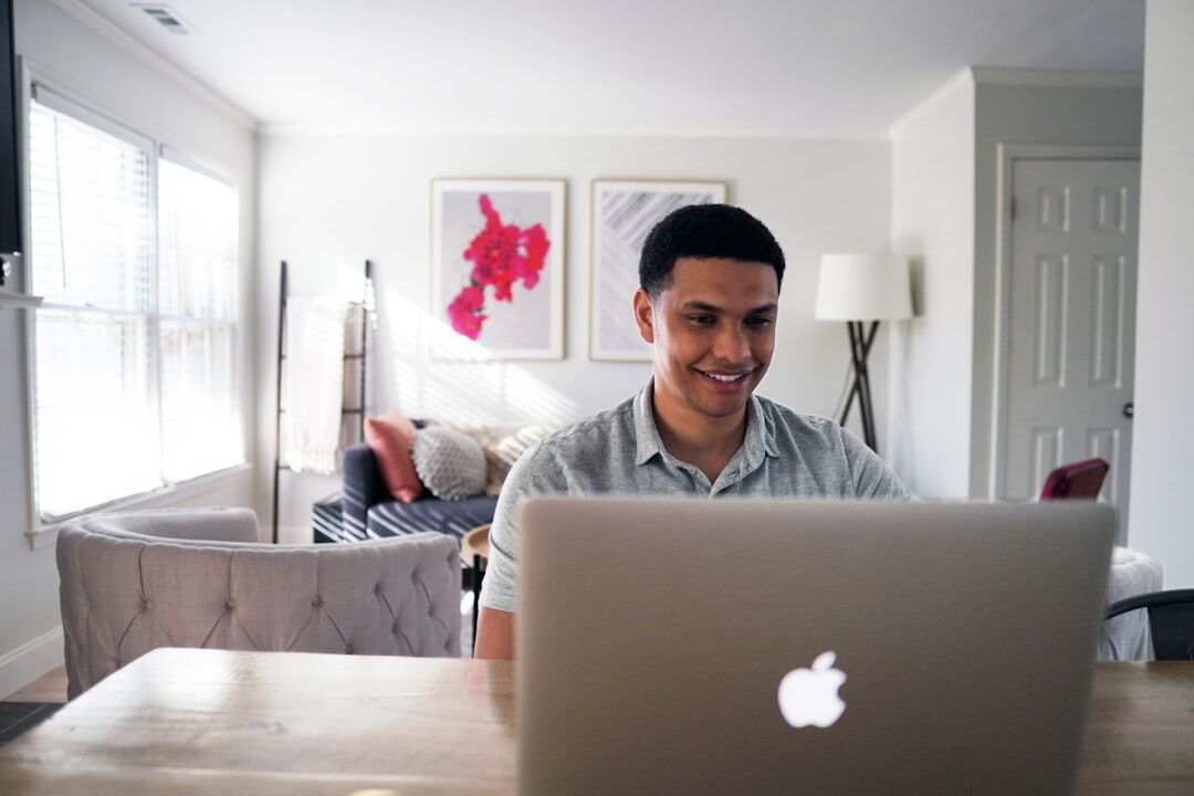 blogger at computer